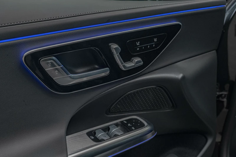 Mercedes-Benz E 450 Avangarde/4matic/Ambient/Камера360/Обдухване, снимка 8 - Автомобили и джипове - 51016981