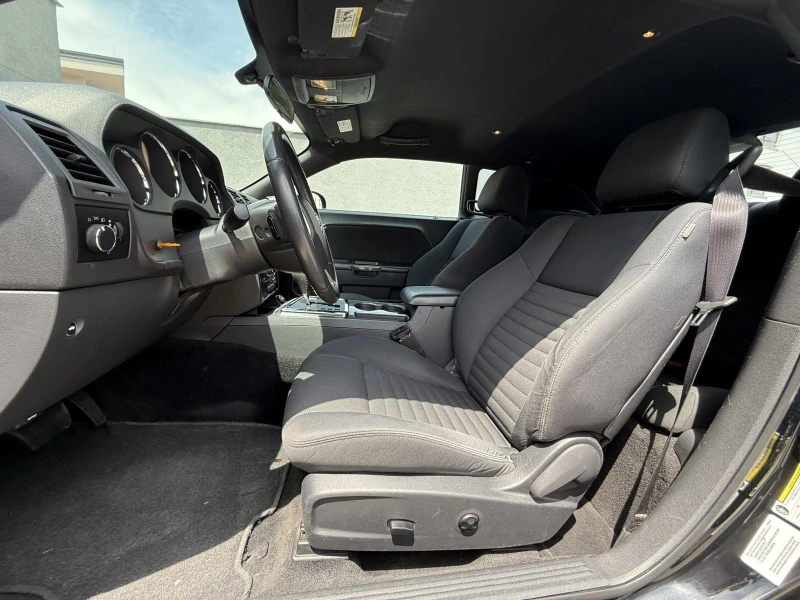 Dodge Challenger 3.6 V6 PENTASTAR, снимка 9 - Автомобили и джипове - 51049842