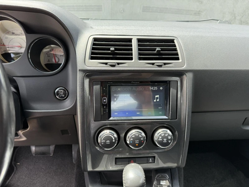 Dodge Challenger 3.6 V6 PENTASTAR, снимка 12 - Автомобили и джипове - 51049842