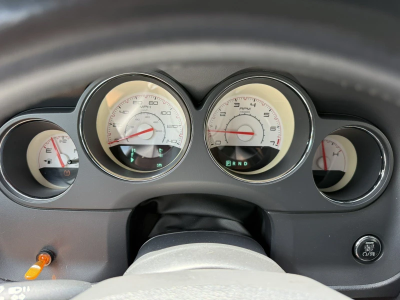 Dodge Challenger 3.6 V6 PENTASTAR, снимка 11 - Автомобили и джипове - 51049842