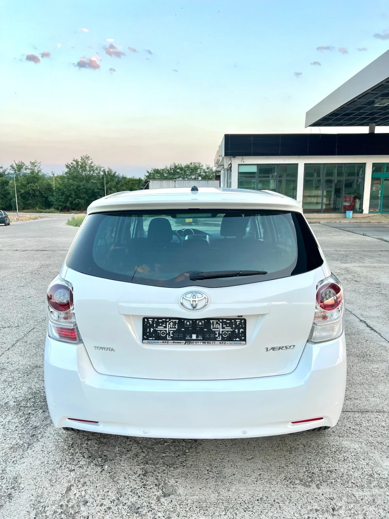 Toyota Verso 2.0 D-4D 126кс Верига! 7 места! Навигация!  Климa!, снимка 8 - Автомобили и джипове - 52713478
