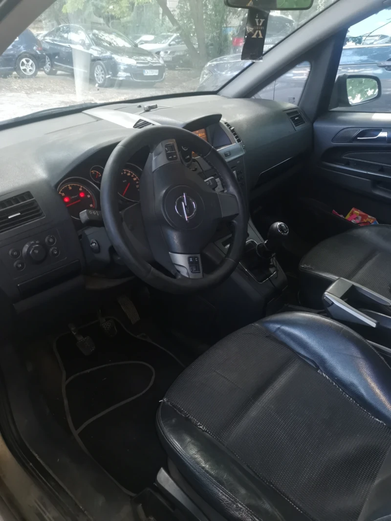 Opel Zafira, снимка 3 - Автомобили и джипове - 51569720