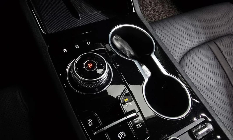 Kia K5 2.0 Noblesse * НАЙ-ДОБРА ЦЕНА В БЪЛГАРИЯ* , снимка 9 - Автомобили и джипове - 52357520