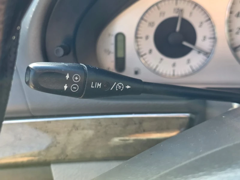 Mercedes-Benz E 320 CDI, снимка 6 - Автомобили и джипове - 52841380