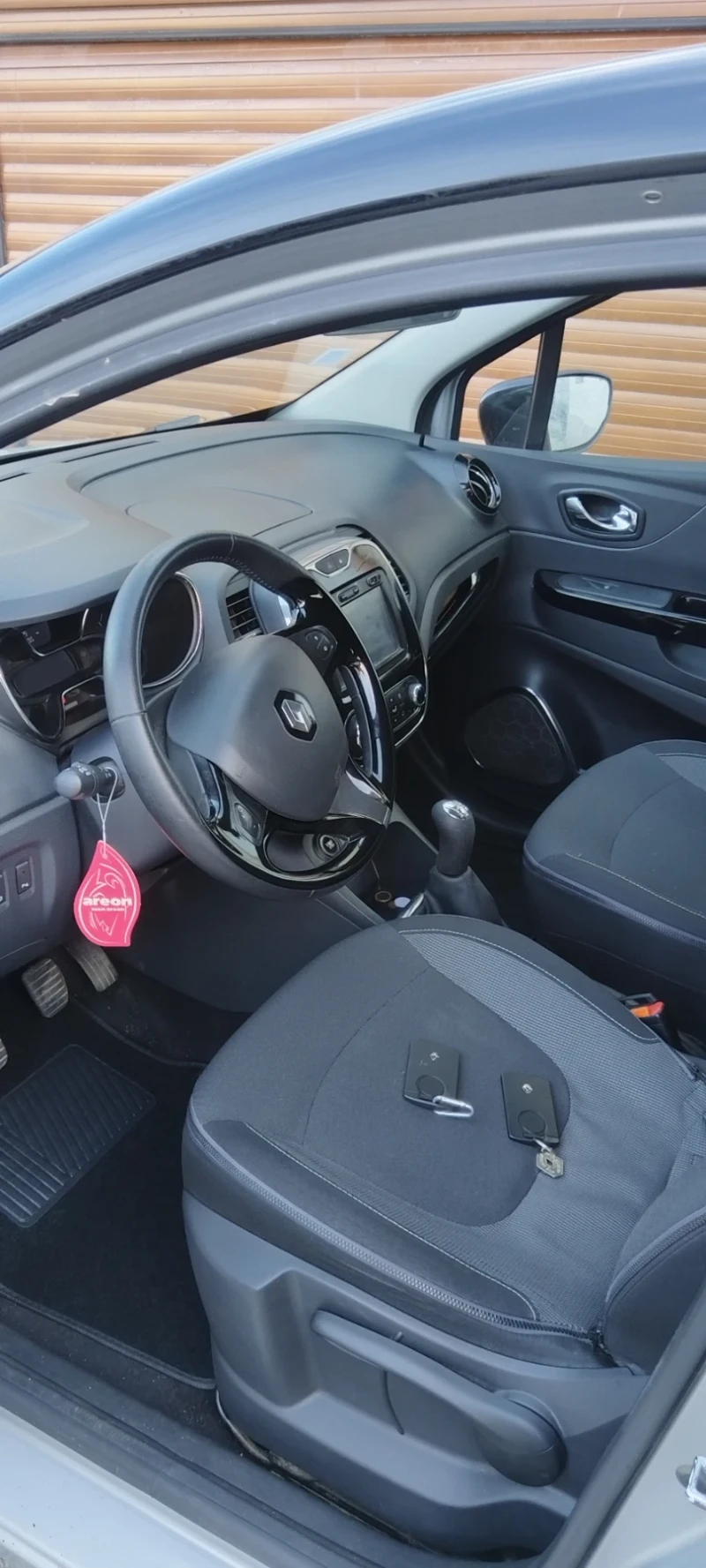 Renault Captur 1.5DCI NAVI, снимка 7 - Автомобили и джипове - 53570825