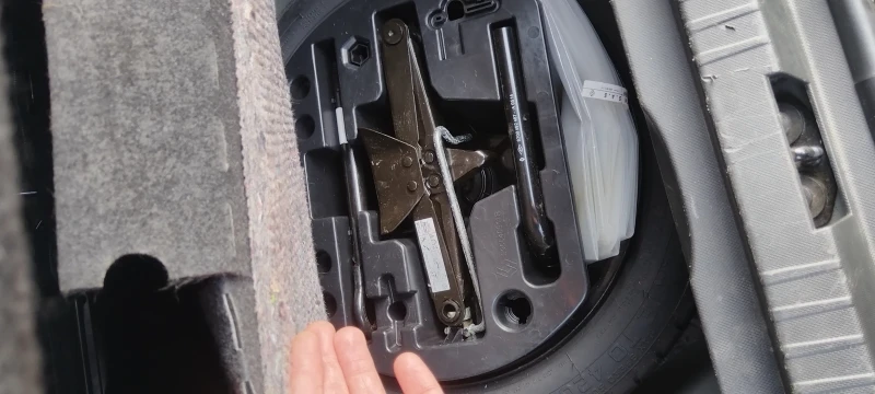 Renault Captur 1.5DCI NAVI, снимка 12 - Автомобили и джипове - 53570825