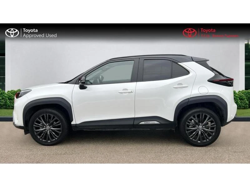 Toyota Yaris Cross 1, 5H Adventure, снимка 8 - Автомобили и джипове - 53601893