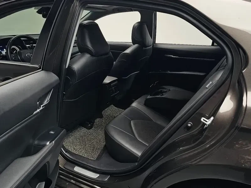 Toyota Camry * 2.5 * SPORTS EDITION * (MONOTONE), снимка 8 - Автомобили и джипове - 55059042