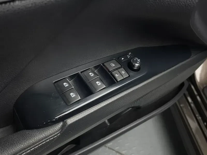 Toyota Camry * 2.5 * SPORTS EDITION * (MONOTONE), снимка 14 - Автомобили и джипове - 55059042