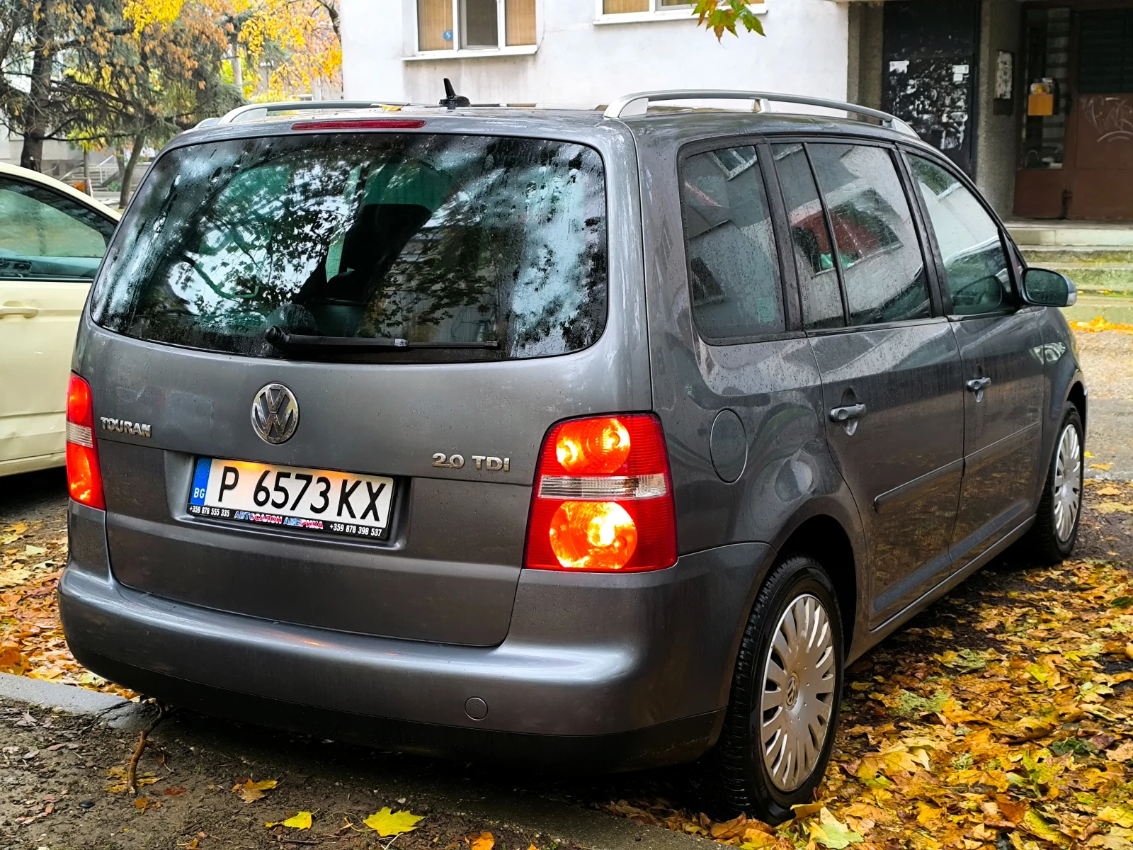 VW Touran 2.0TDI DSG - изображение 4