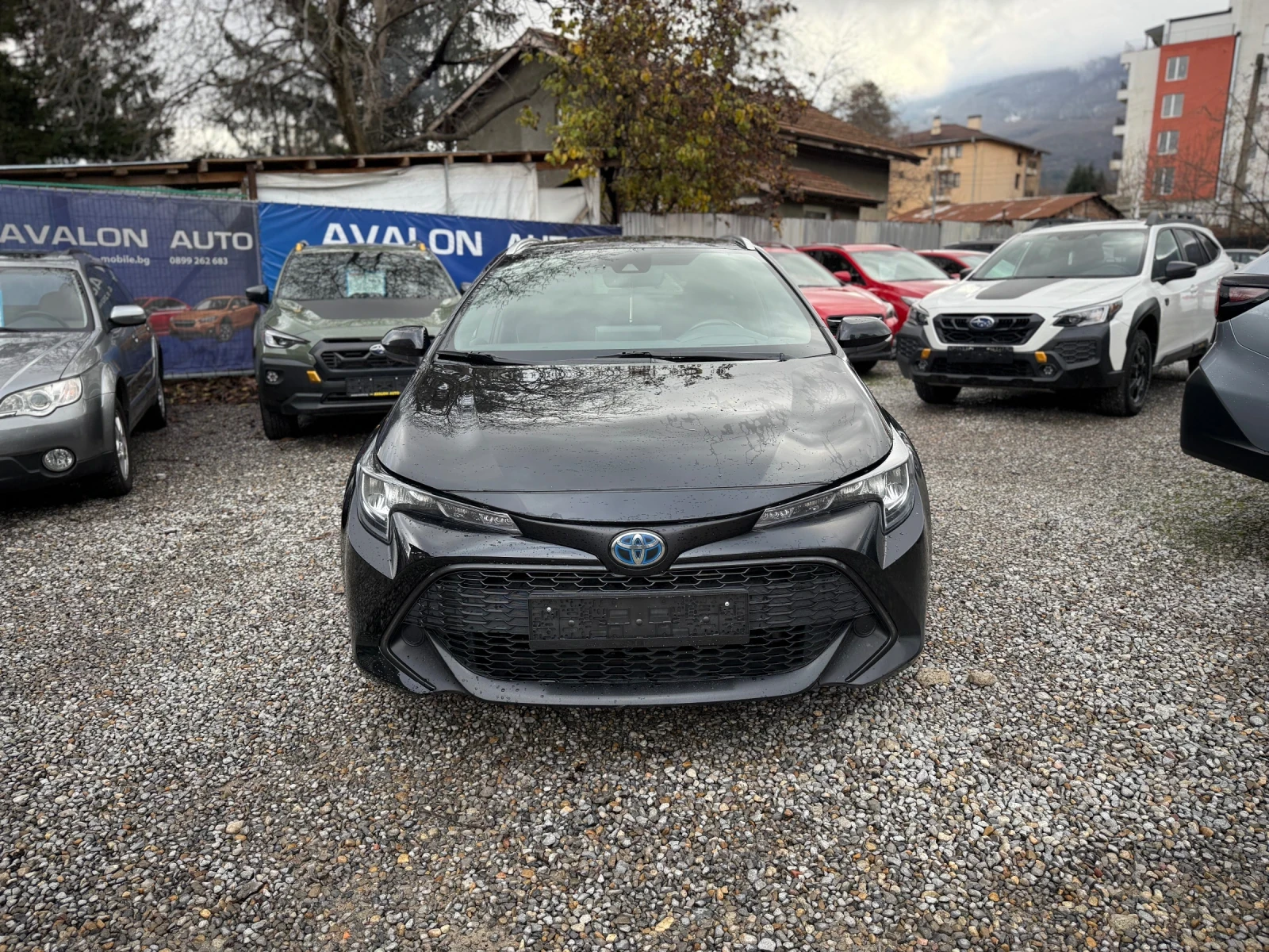 Toyota Corolla 1.8 HYBRID - изображение 2