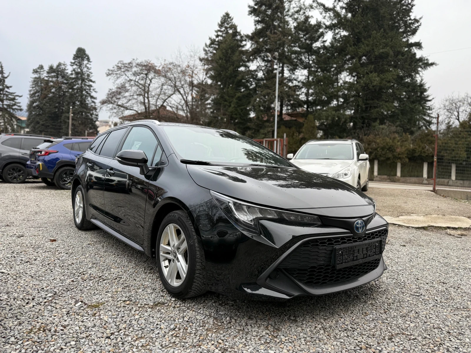 Toyota Corolla 1.8 HYBRID - изображение 3