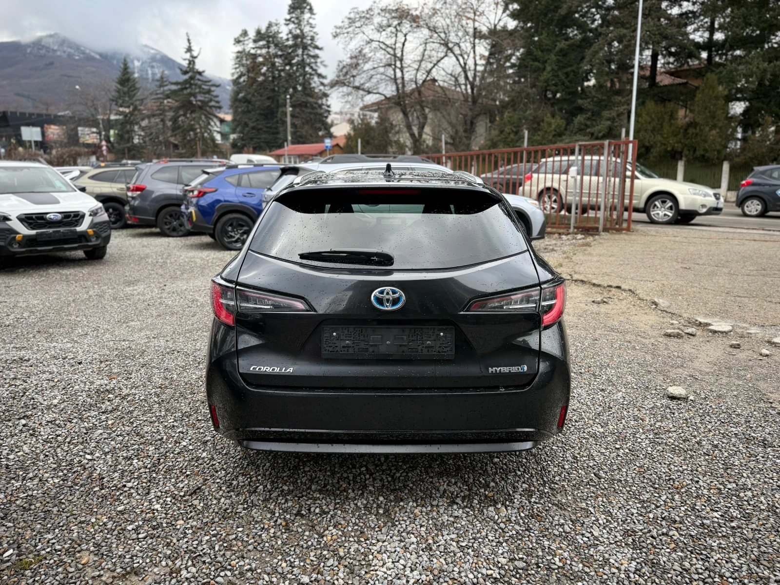 Toyota Corolla 1.8 HYBRID - изображение 5