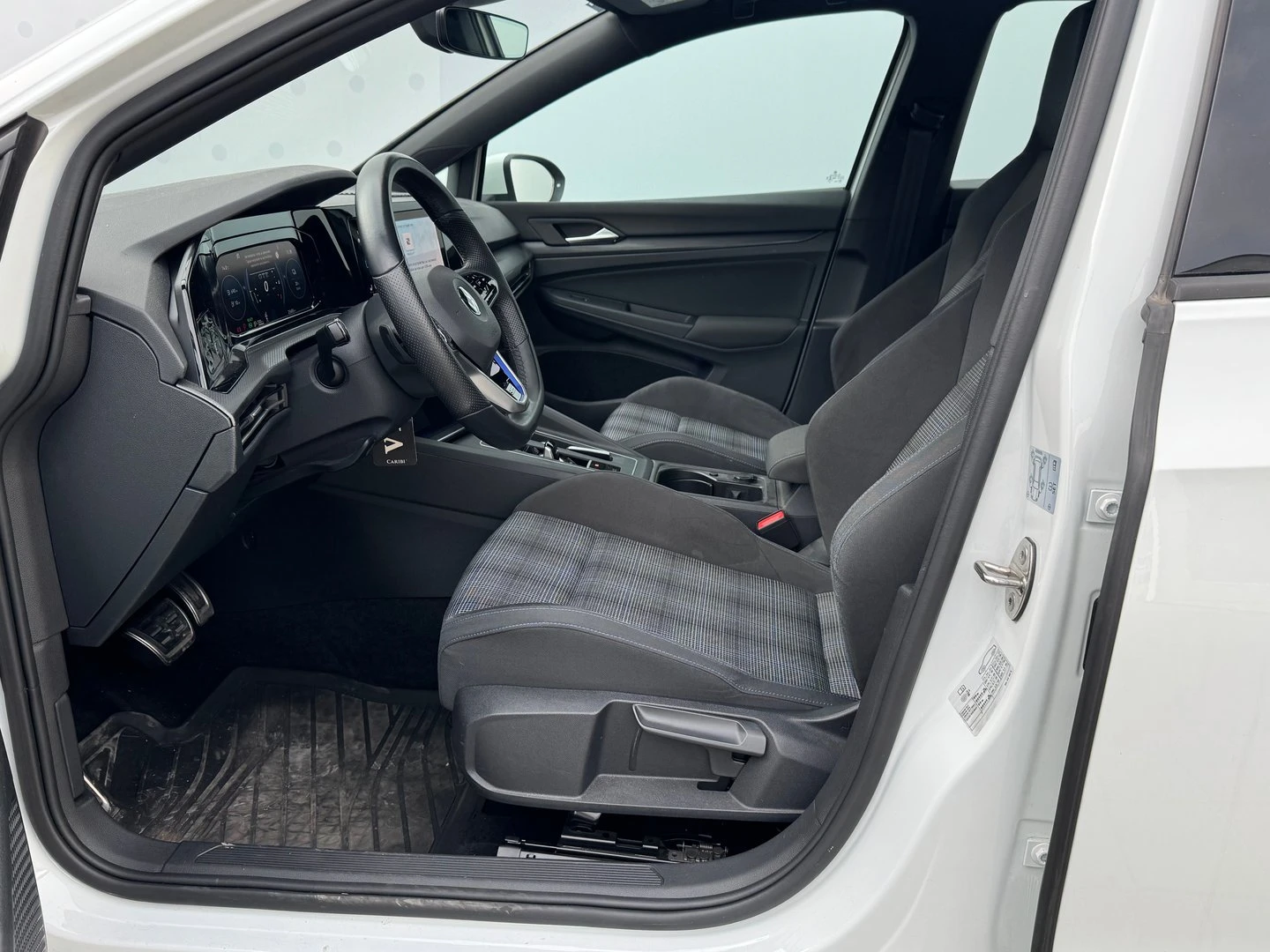 VW Golf 8 GTE 1.4 eHybrid OPF - изображение 5