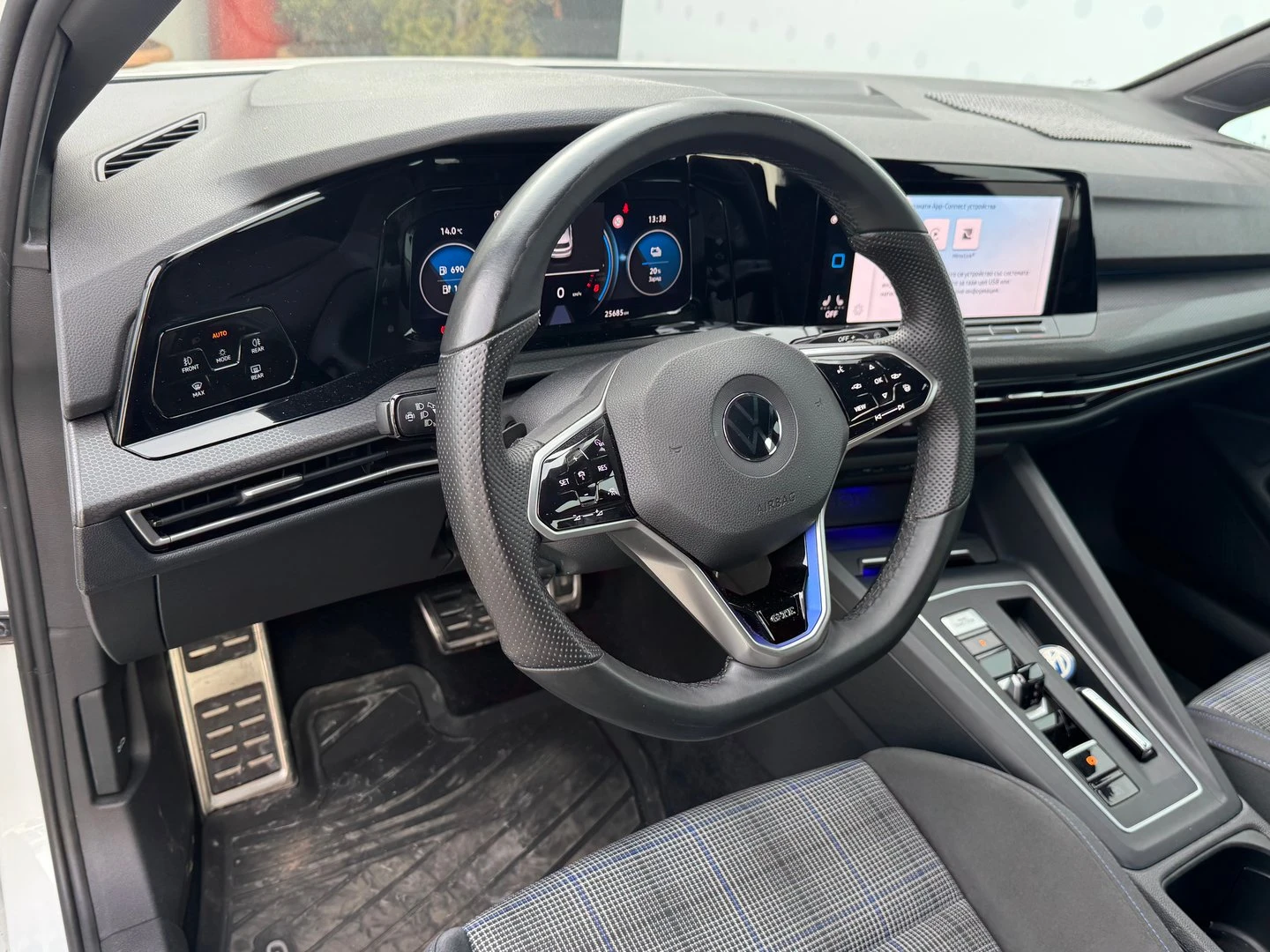 VW Golf 8 GTE 1.4 eHybrid OPF - изображение 7