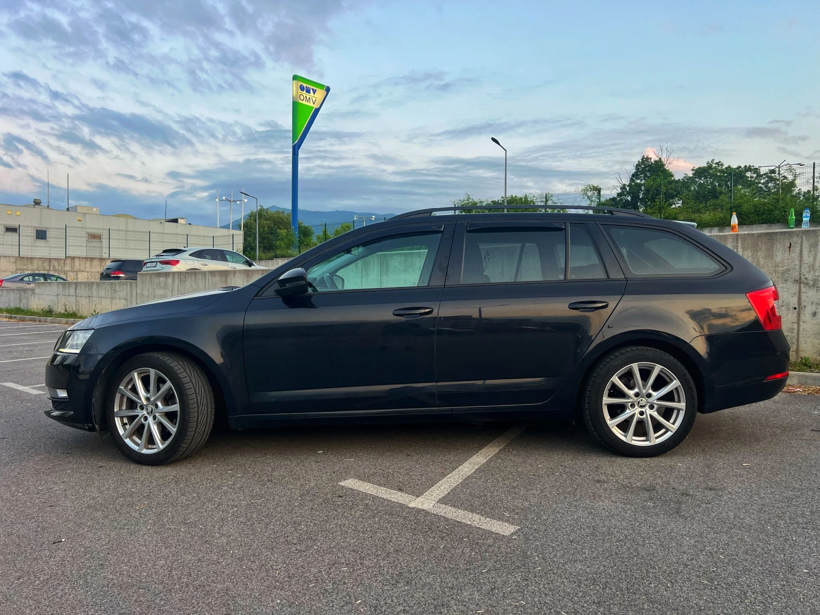 Skoda Octavia  2.0TDI* 150hp* Distronic*  | Mobile.bg   17