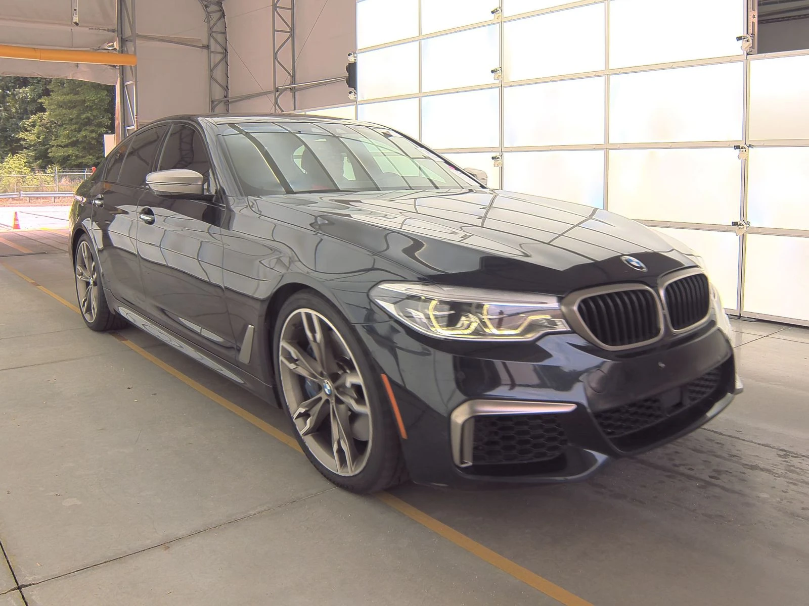 BMW 550 M550* МАСАЖ* 360* HEADUP* HARMAN* DISTRONIK* ОБДУХ - изображение 3