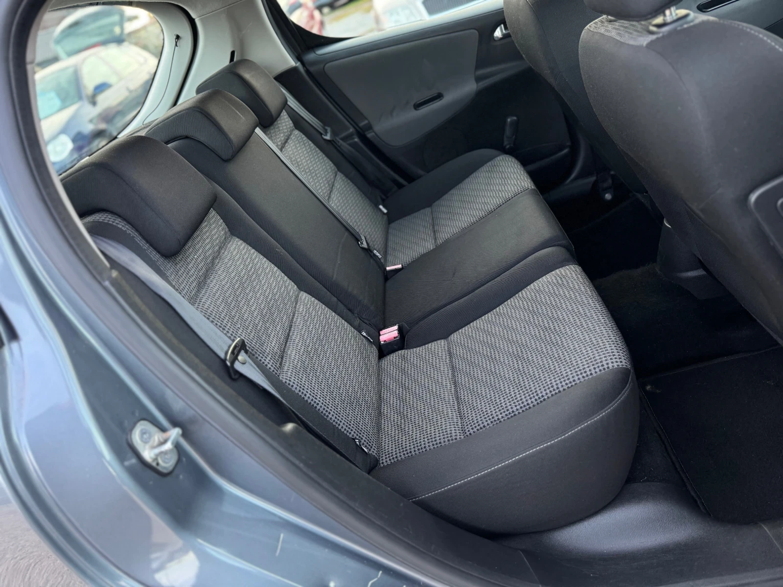 Peugeot 207 1.4i 90    | Mobile.bg   13