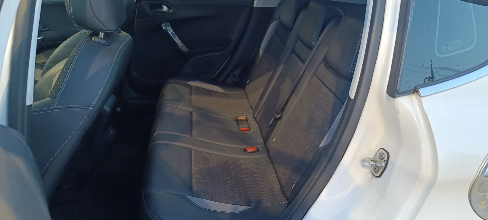 Peugeot 2008, снимка 17 - Автомобили и джипове - 53727249