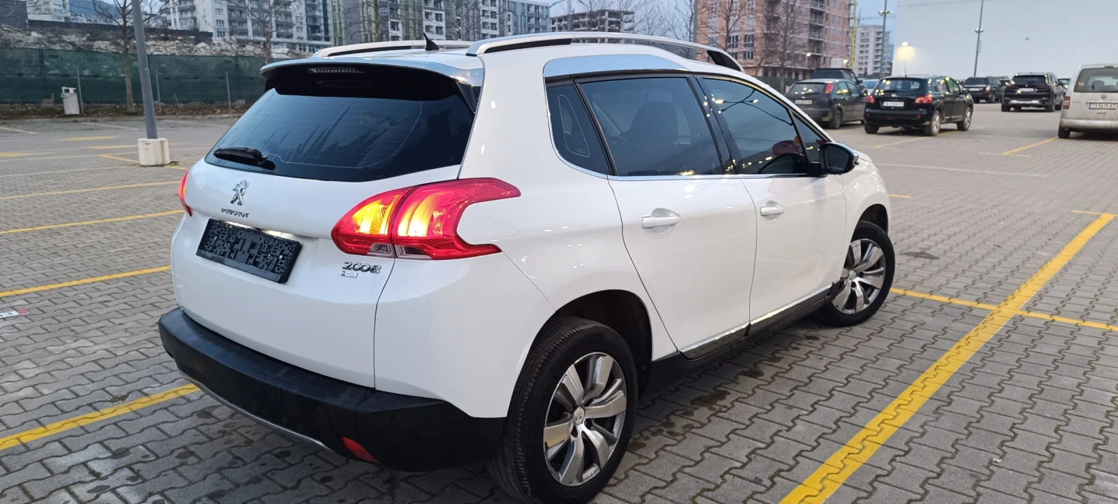 Peugeot 2008, снимка 8 - Автомобили и джипове - 53727249