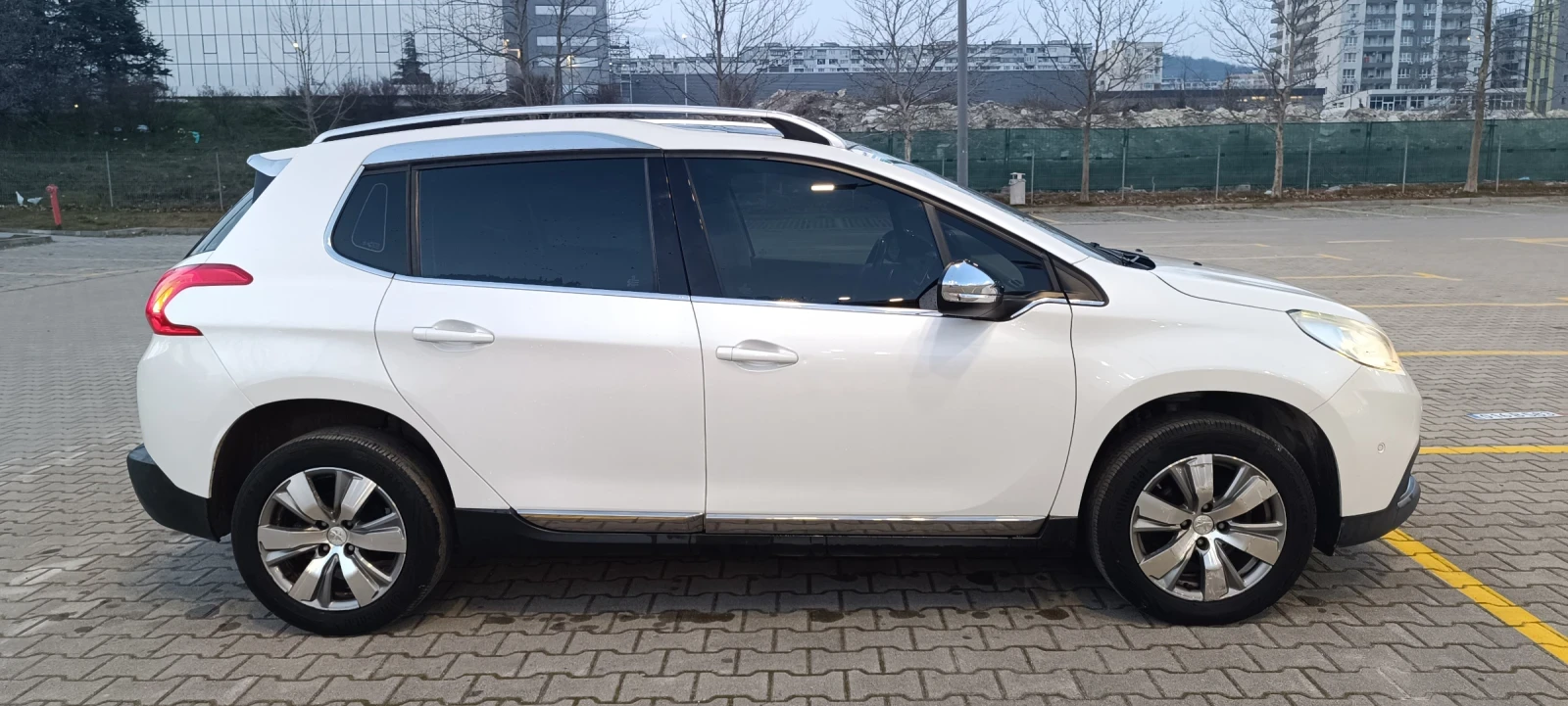 Peugeot 2008, снимка 4 - Автомобили и джипове - 53727249
