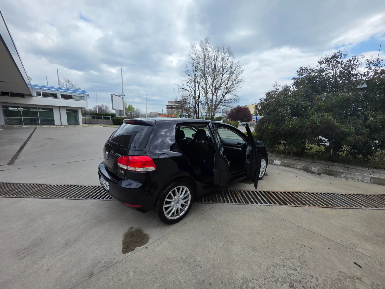 VW Golf, снимка 7 - Автомобили и джипове - 54053872