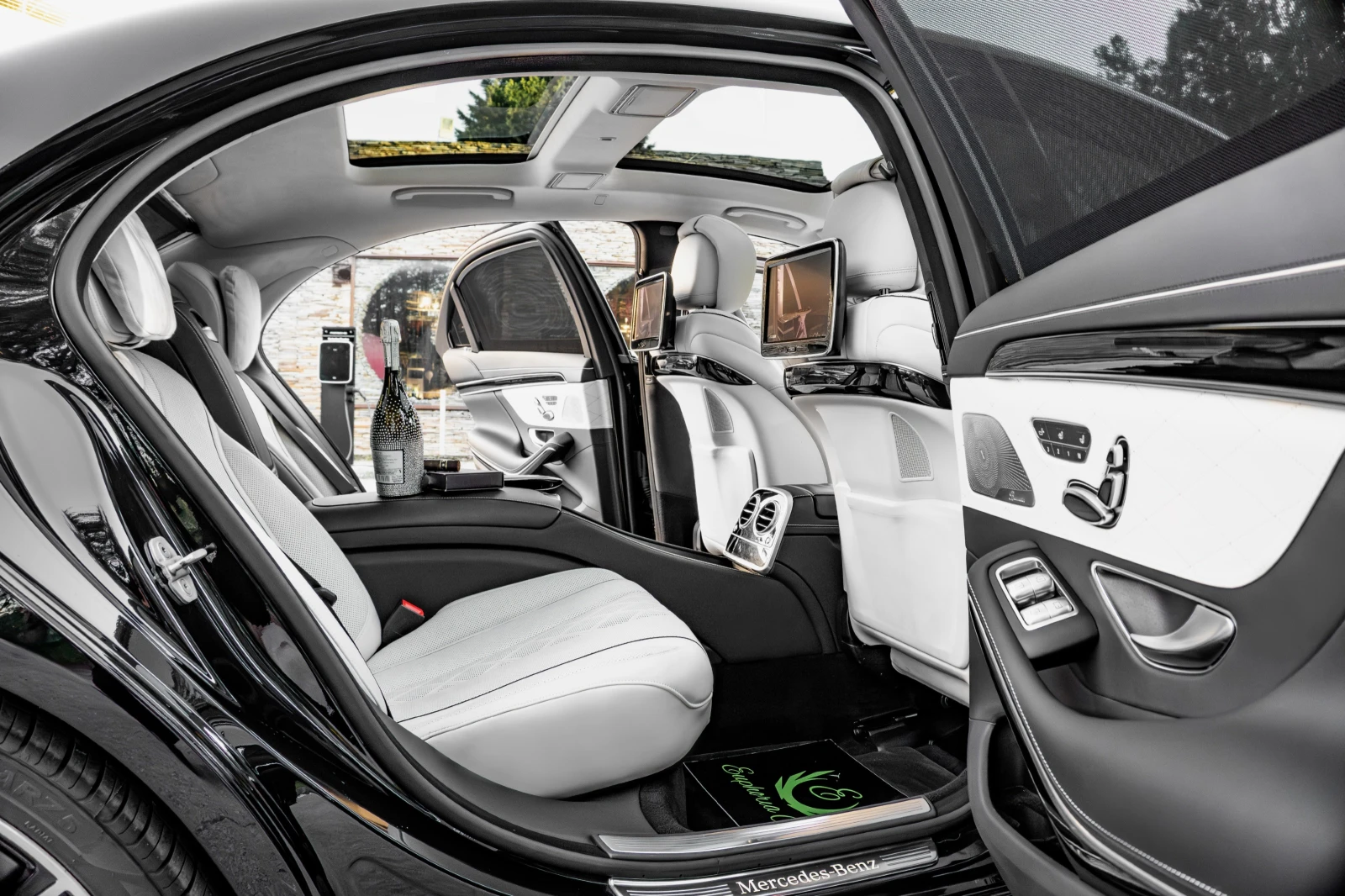 Mercedes-Benz S 500 4MATIC* LONG* AMG* EXCLUSIVE* MASSAGE* PANO* NIGHT, снимка 11 - Автомобили и джипове - 54176400