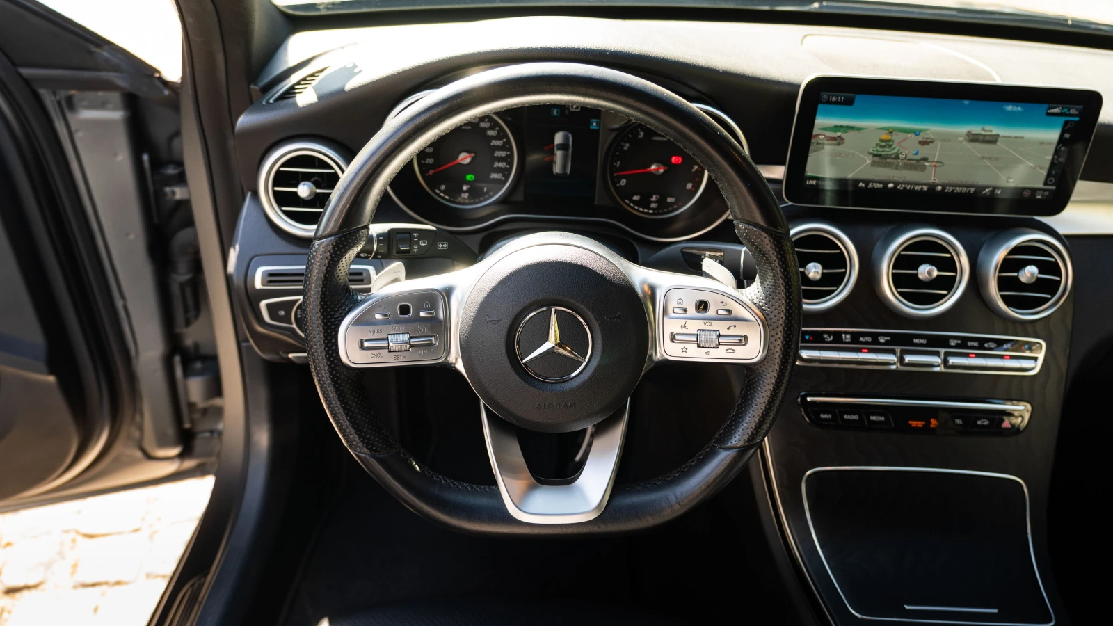 Mercedes-Benz C 400, снимка 13 - Автомобили и джипове - 54328841