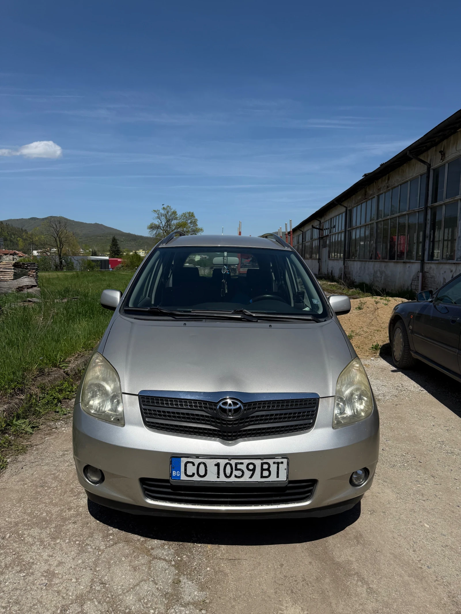 Toyota Corolla verso 2.0 дизел 90 к.с