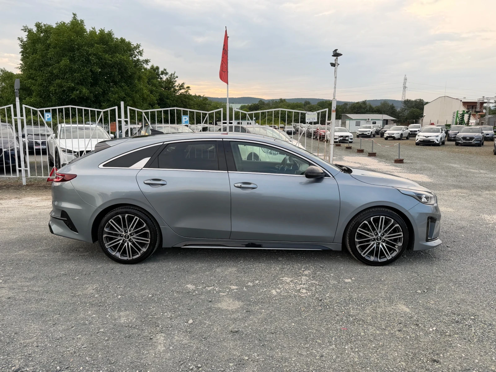 Kia Pro ceed GT LINE / 1.5i - 160 / FACELIFT / ЕВРО6 / WAZE , снимка 4 - Автомобили и джипове - 54804423