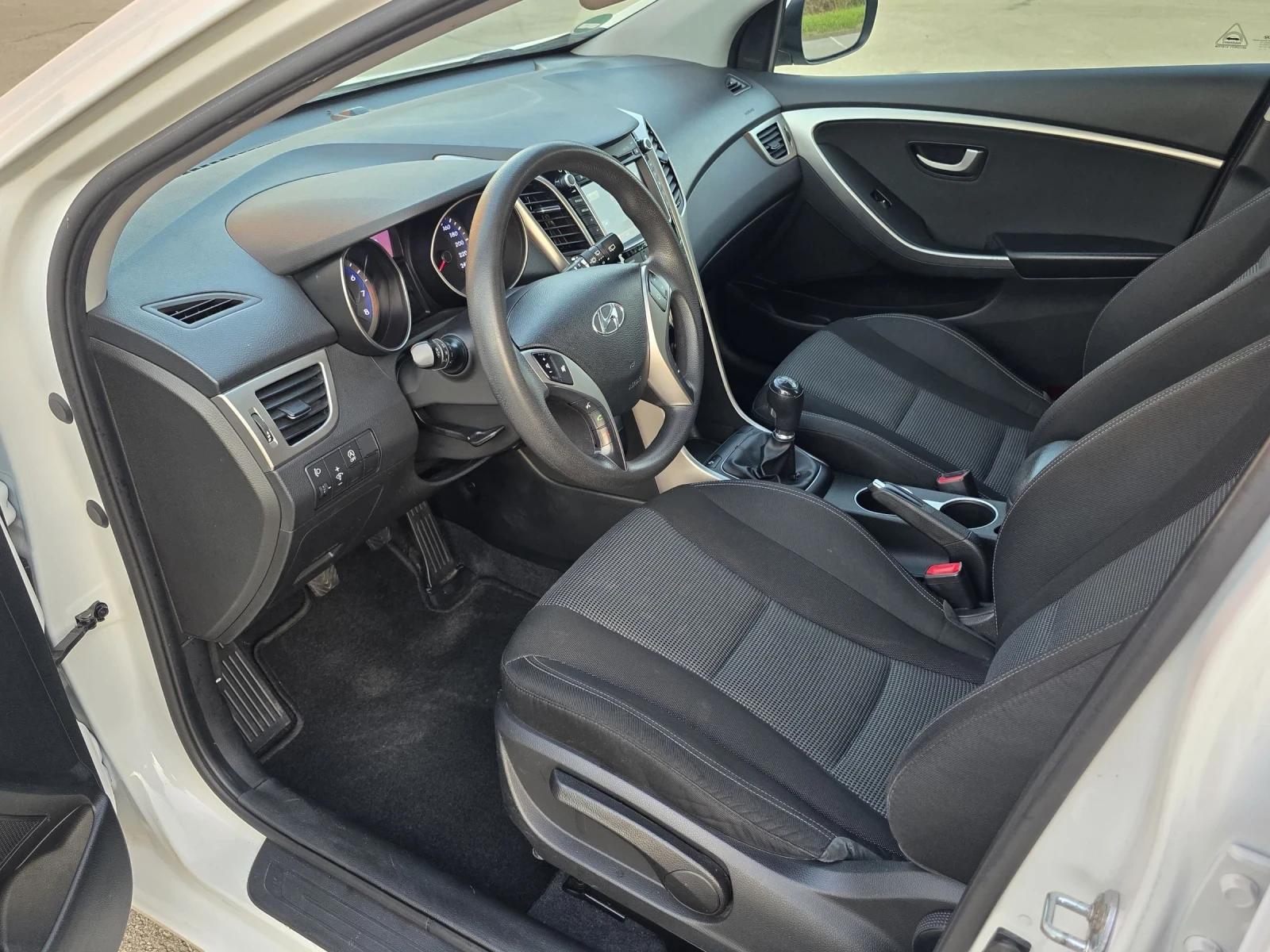 Hyundai I30 Фейслифт, Навигация, Камера , снимка 14 - Автомобили и джипове - 55094452