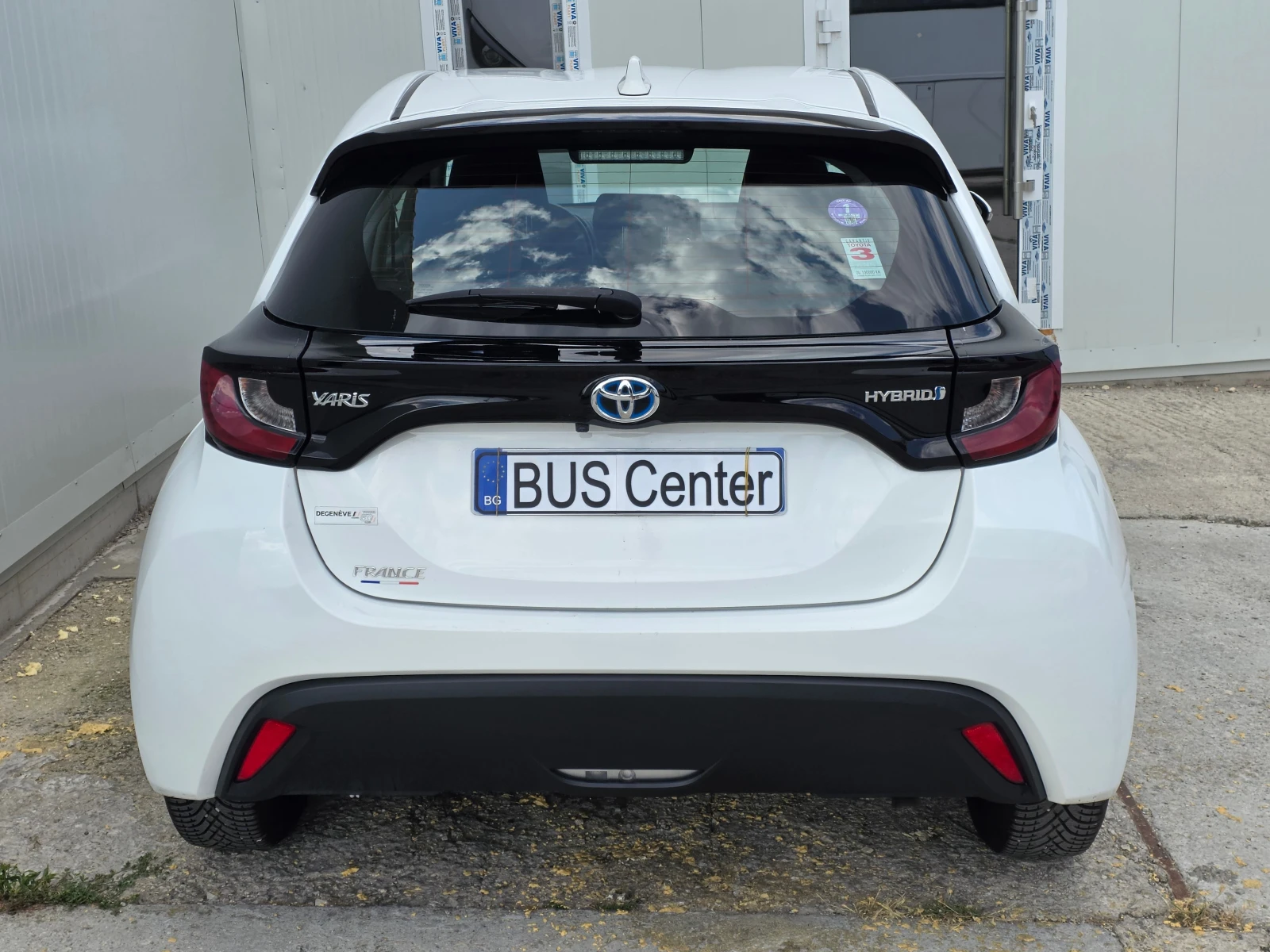 Toyota Yaris 116h France Business 5p + Stage Hybrid, снимка 5 - Автомобили и джипове - 55185514