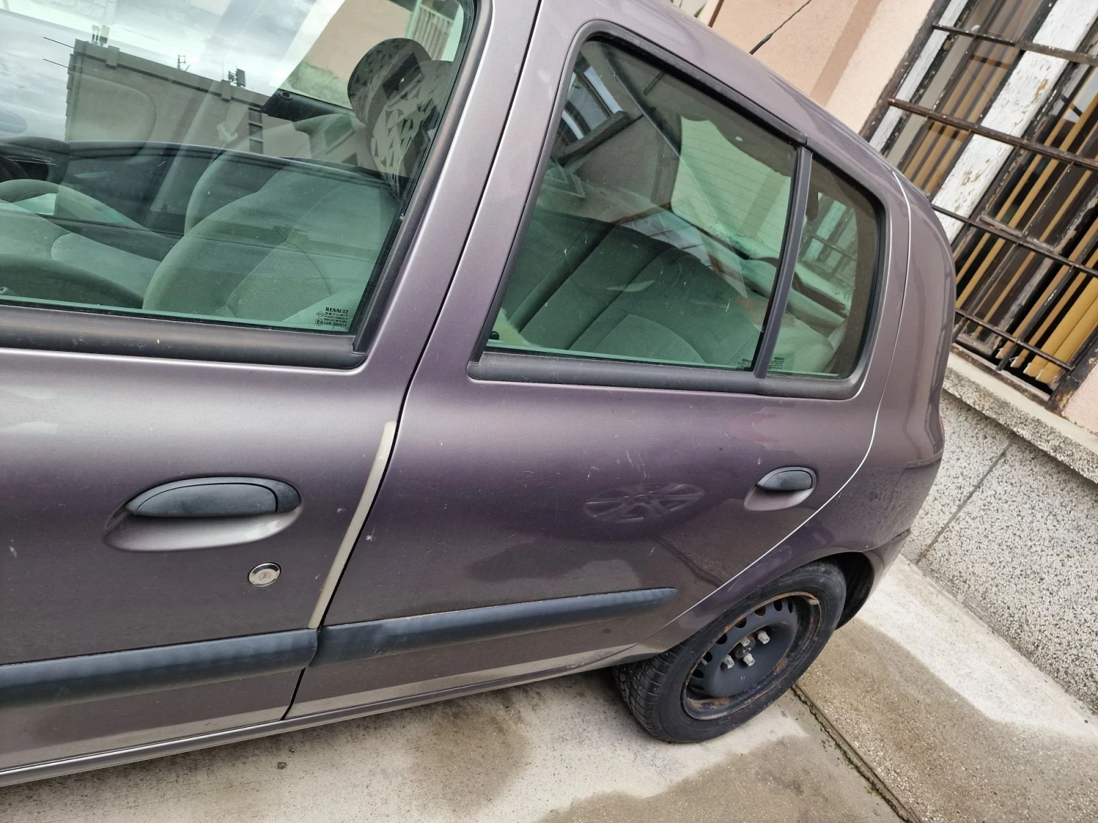Renault Clio 1.5 60kW, снимка 4 - Автомобили и джипове - 56269683