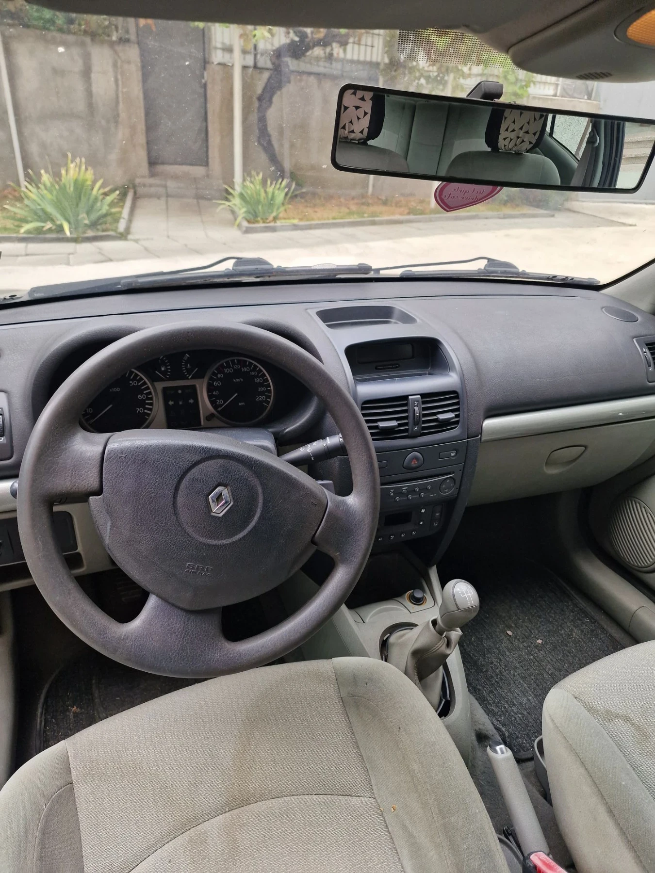Renault Clio 1.5 60kW, снимка 5 - Автомобили и джипове - 56269683