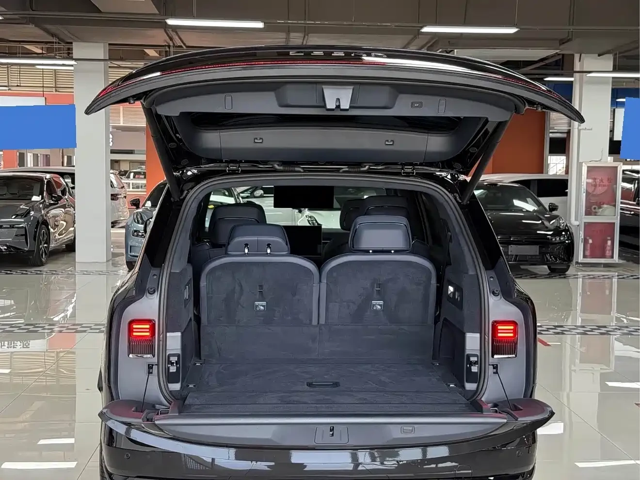 Zeekr 9X ULTRA | 70kWh | 900V | 6-������ | 360 ������ |  | Mobile.bg � ����������� 17