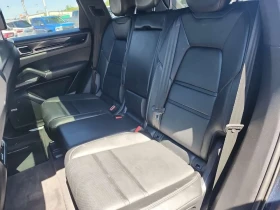 Porsche Cayenne AWD/CARFAX/Подгрев/Панорама/ФИНАНСИРАНЕ, снимка 11