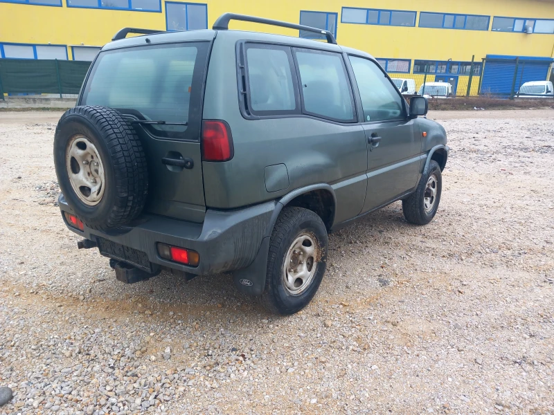 Nissan Terrano 4x4 бензин , снимка 4 - Автомобили и джипове - 49415163