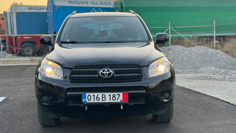Toyota Rav4 2, 0 VVTI/4x4, снимка 2 - Автомобили и джипове - 51387681