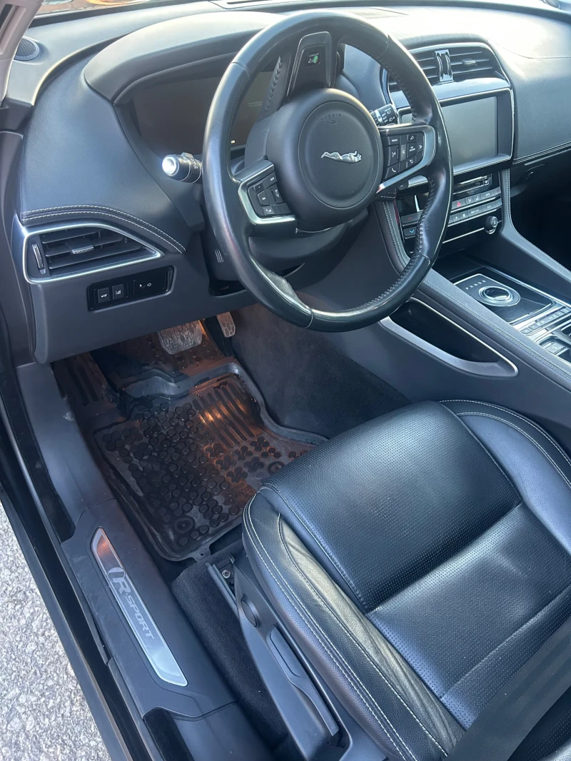 Jaguar F-PACE R-Sport/ 2.0 d / 4x4/ AMB/ NAVI, снимка 8 - Автомобили и джипове - 52427241