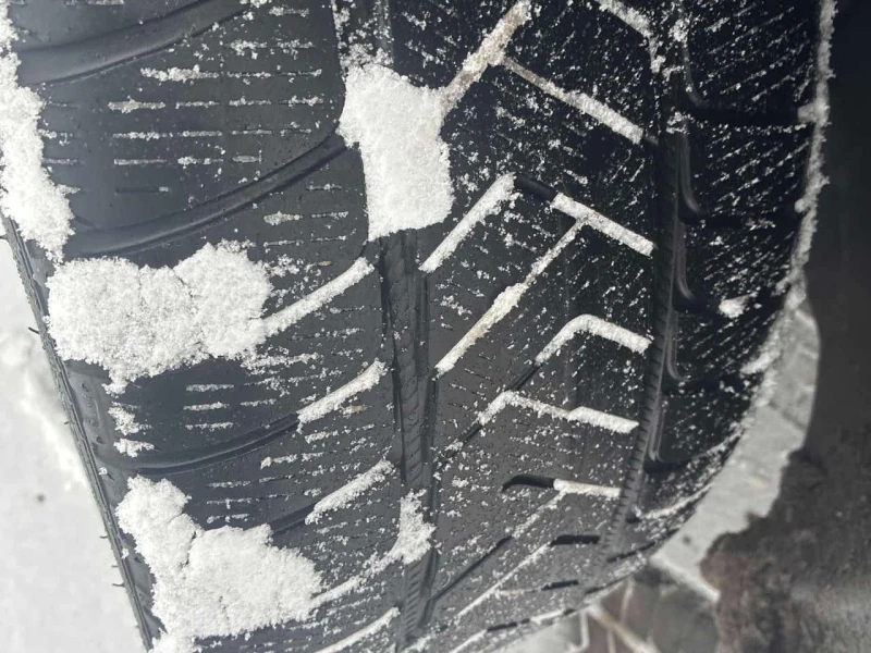 Mercedes-Benz GLC 43 AMG 4MATIC* DISTRONIC* 360КАМЕРИ* BURMESTER* , снимка 13 - Автомобили и джипове - 53513553