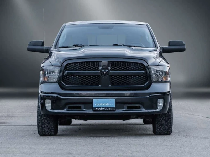 Dodge RAM 1500 * Big Horn 4x4 Crew Cab 6'4 Box | Clean Carfax, снимка 2 - Автомобили и джипове - 53528954
