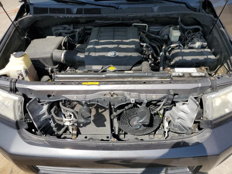 Toyota Sequoia PLATINUM - 23000 лв. - 51903398 | Car24.bg