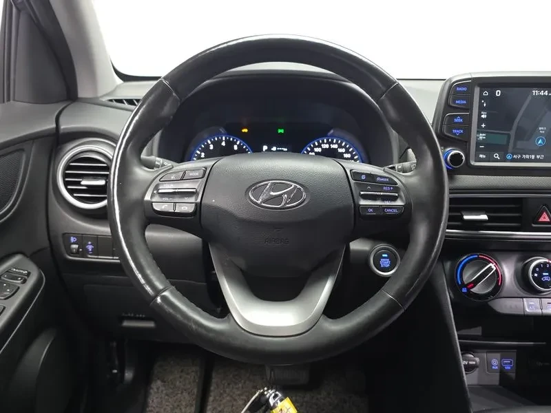 Hyundai Kona 1.6 TURBO 4WD MODERN POP, снимка 13 - Автомобили и джипове - 55299441