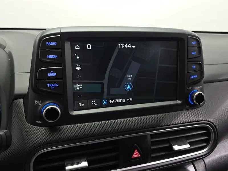 Hyundai Kona 1.6 TURBO 4WD MODERN POP, снимка 14 - Автомобили и джипове - 55299441