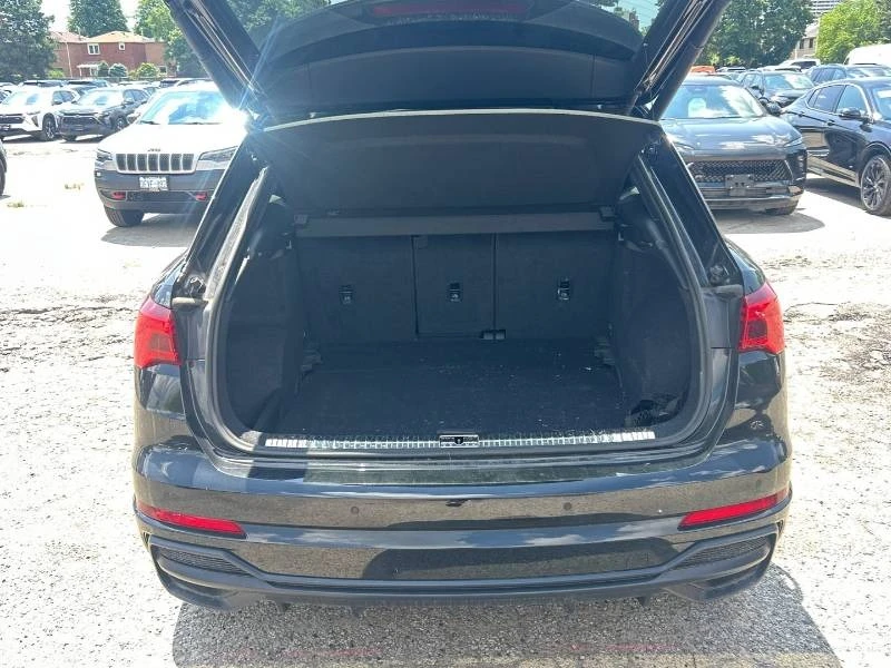 Audi Q3 * Technik * 360 * 2 КЛЮЧА * CARFAX, снимка 16 - Автомобили и джипове - 55349701