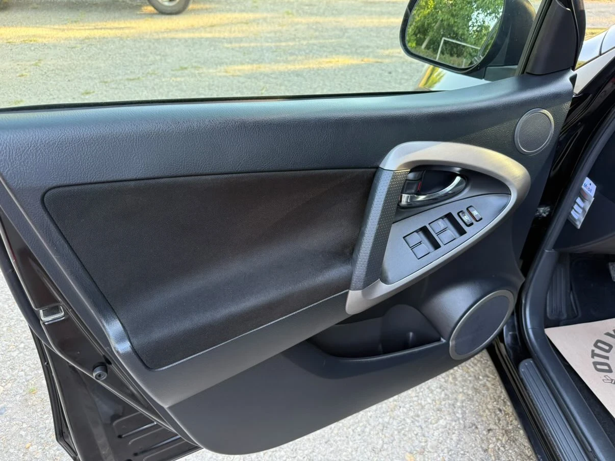 Toyota Rav4 2, 0 VVTI/4x4 | Mobile.bg   13