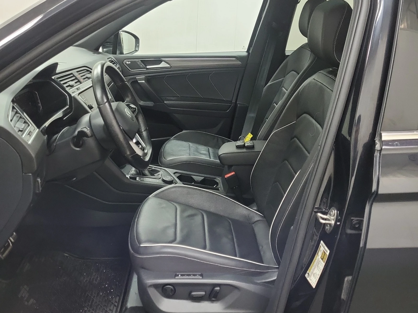 VW Tiguan * R-LINE* CARFAX * БЕЗ ПЪРВОНАЧАЛНА ВНОСКА - изображение 8