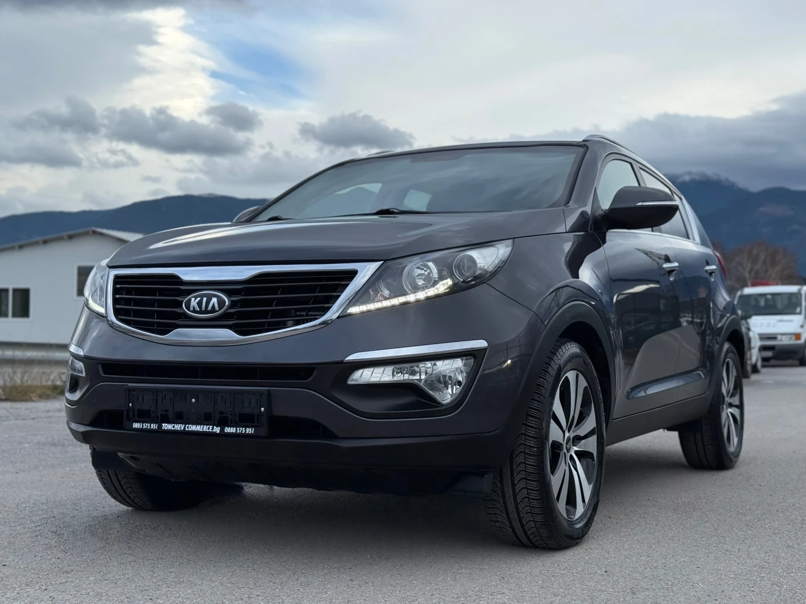 Kia Sportage 1.7-CRDI-LED-182.000km-NEW-NAVI-KAMERA-CARPLAY-FUL | Mobile.bg   3