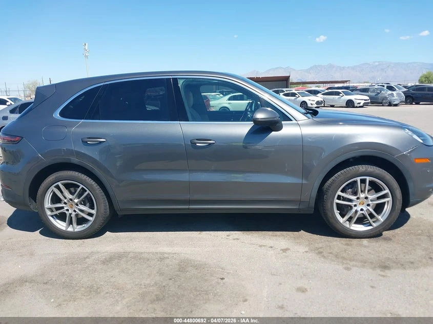Porsche Cayenne 3.0l, снимка 13 - Автомобили и джипове - 54242396