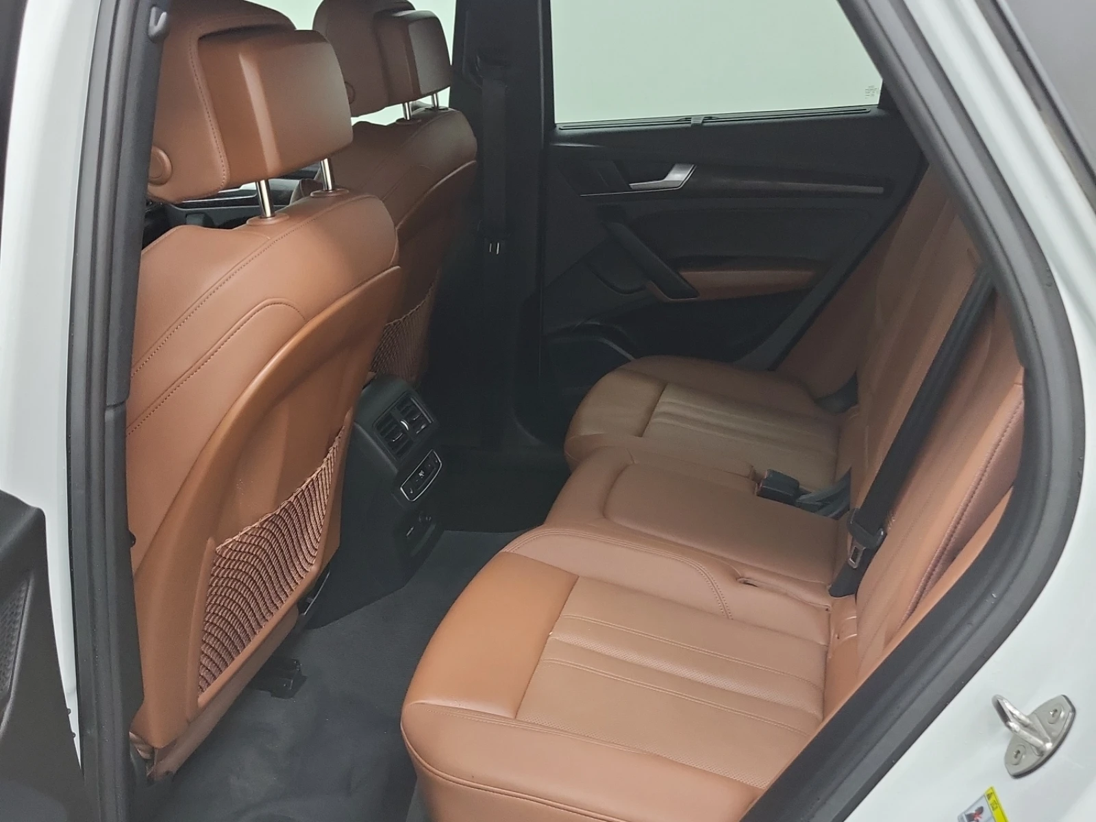 Audi Q5 TECHNIK* Quattro* Podgrev* Obduhvane* , снимка 10 - Автомобили и джипове - 54257135